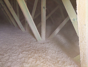 Zateplení bungalovu pomocí foukané izolace